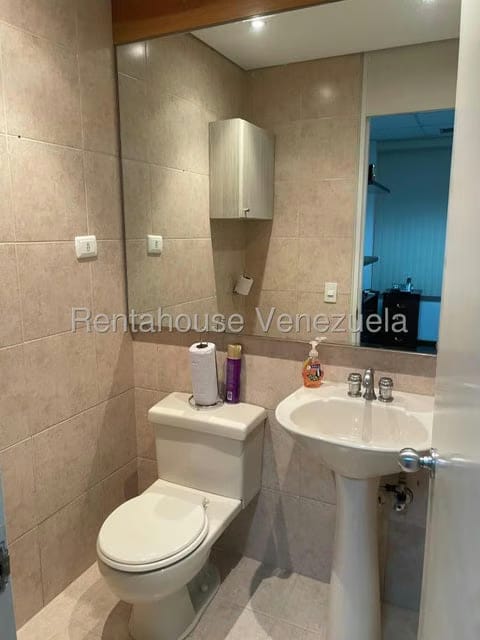 Comercial (Oficina) en Alquiler en Chuao, Distrito Metropolitano - 16