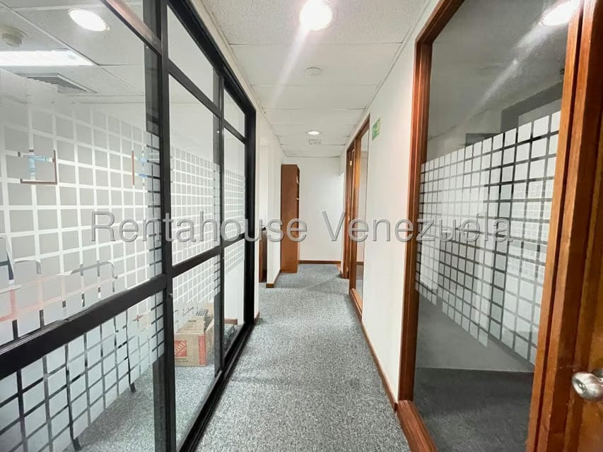 Comercial (Oficina) en Alquiler en Chuao, Distrito Metropolitano - 19