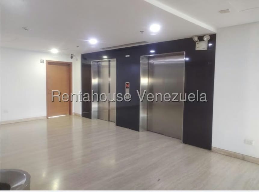 Comercial (Oficina) en Venta en La Viña, Carabobo - 13
