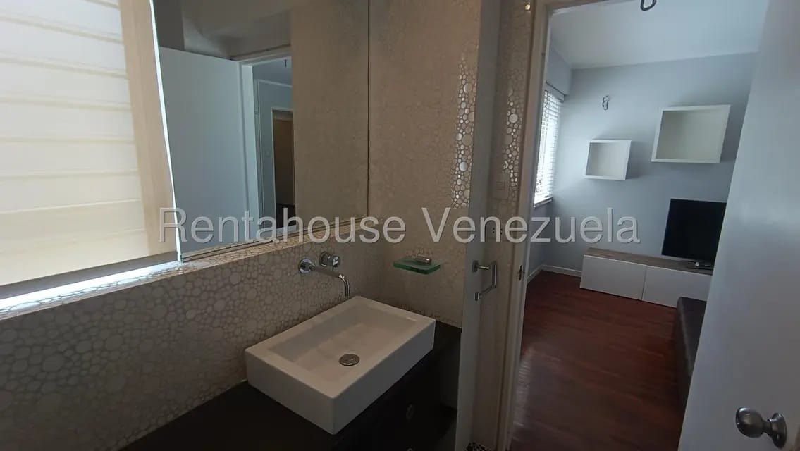 Apartamento (1 Nivel) en Alquiler en Santa Rosa de Lima, Distrito Metropolitano - 35