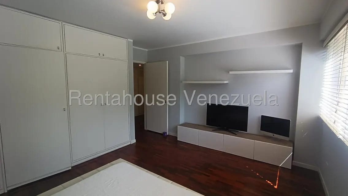 Apartamento (1 Nivel) en Alquiler en Santa Rosa de Lima, Distrito Metropolitano - 38