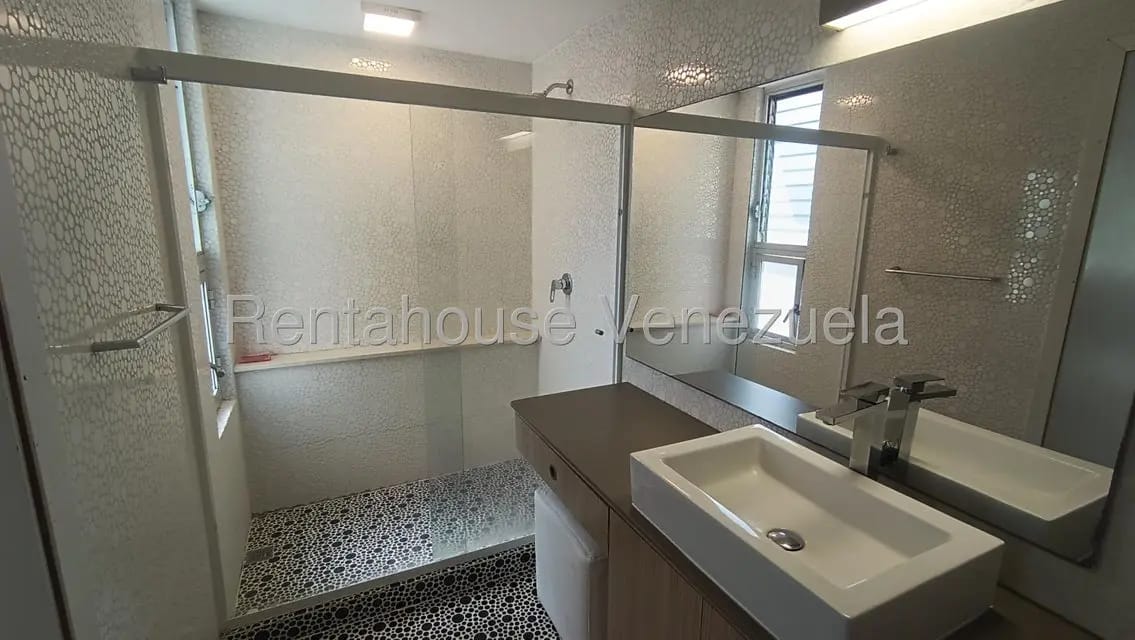 Apartamento (1 Nivel) en Alquiler en Santa Rosa de Lima, Distrito Metropolitano - 40