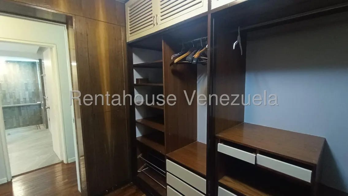 Apartamento (1 Nivel) en Alquiler en Santa Rosa de Lima, Distrito Metropolitano - 51