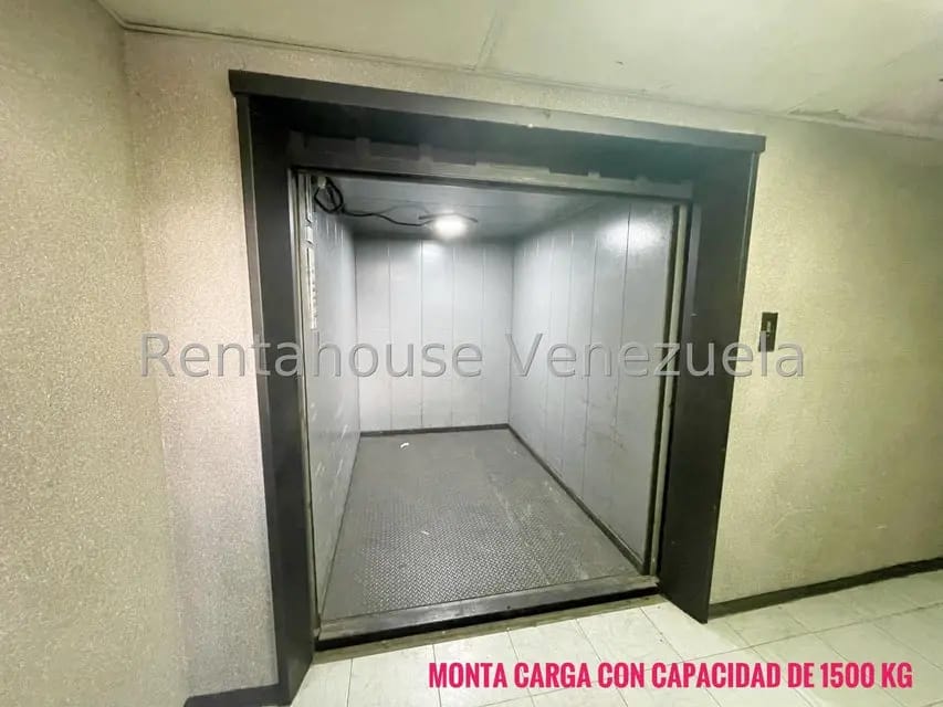 Comercial (Local Comercial) en Venta en La Urbina, Distrito Metropolitano - 22