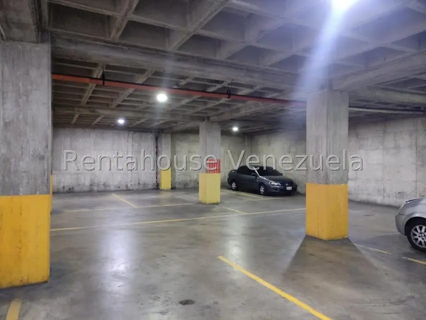Comercial (Local Comercial) en Venta en La Urbina, Distrito Metropolitano - 23