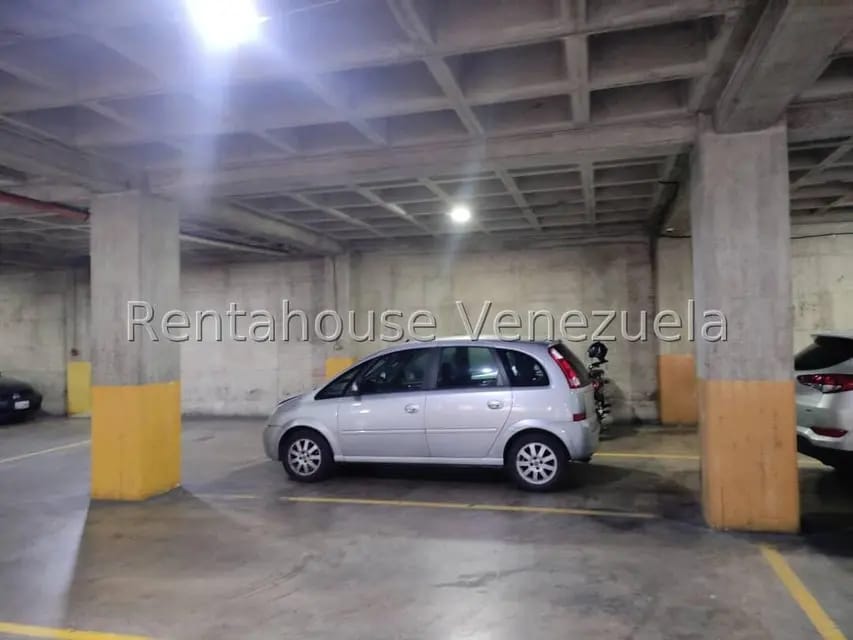 Comercial (Local Comercial) en Venta en La Urbina, Distrito Metropolitano - 24
