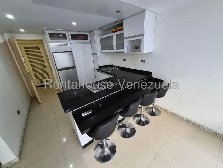 Apartamento (1 Nivel) en Alquiler en Los Naranjos Humboldt, Distrito Metropolitano - 4