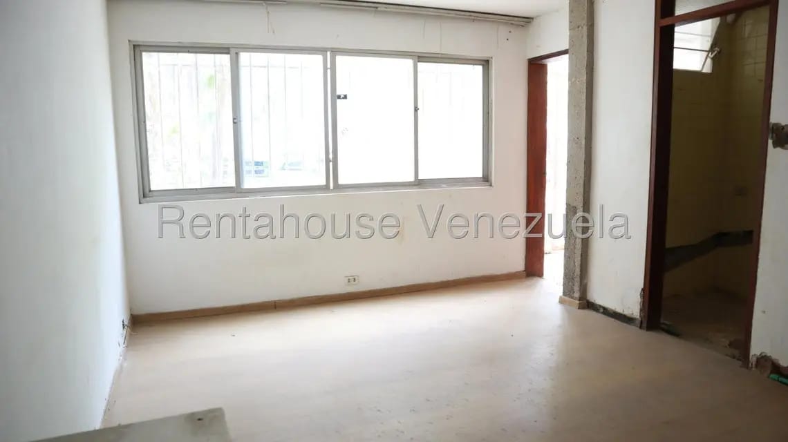 Casa (Multipes Niveles) en Venta en Prados del Este, Distrito Metropolitano - 12