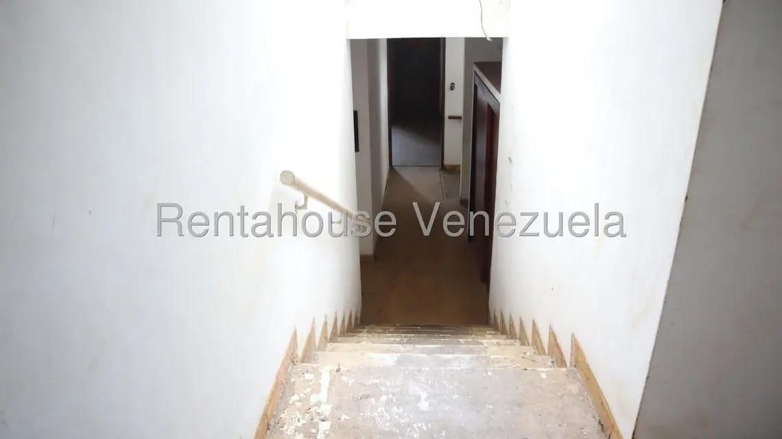 Casa (Multipes Niveles) en Venta en Prados del Este, Distrito Metropolitano - 5