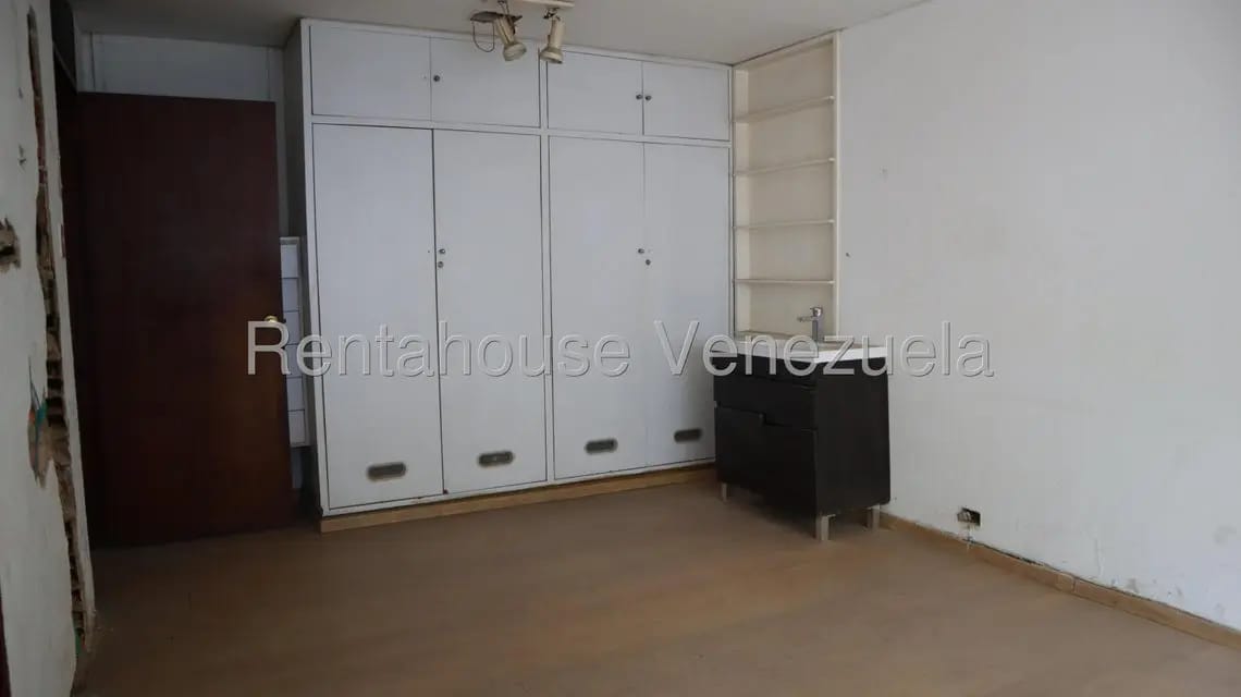 Casa (Multipes Niveles) en Venta en Prados del Este, Distrito Metropolitano - 7