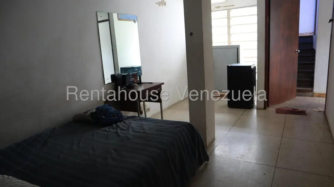 Casa (Multipes Niveles) en Venta en Prados del Este, Distrito Metropolitano - 9
