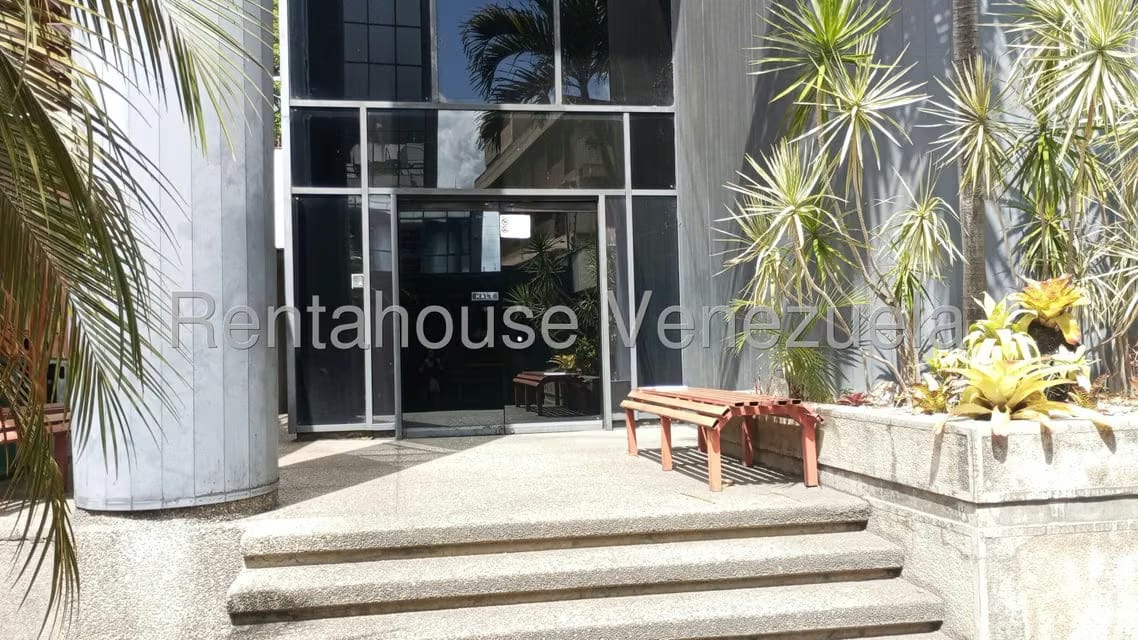 Comercial (Oficina) en Alquiler en La Urbina, Distrito Metropolitano - 2