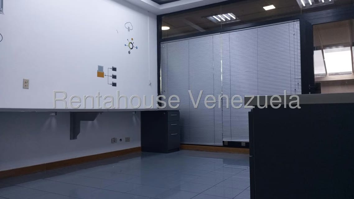 Comercial (Oficina) en Alquiler en La Urbina, Distrito Metropolitano - 18