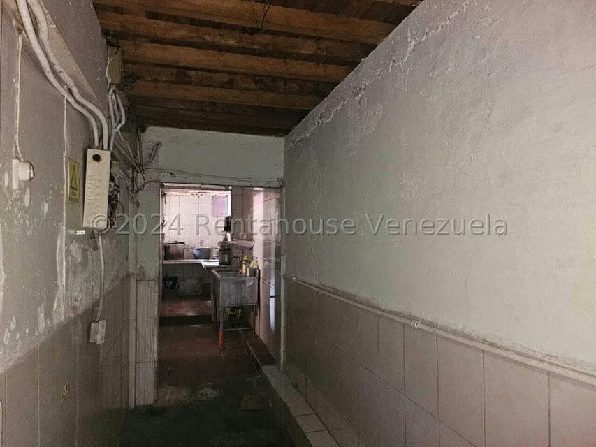 Terreno (Comercial) en Venta en La Colonia Tovar, Aragua - 12