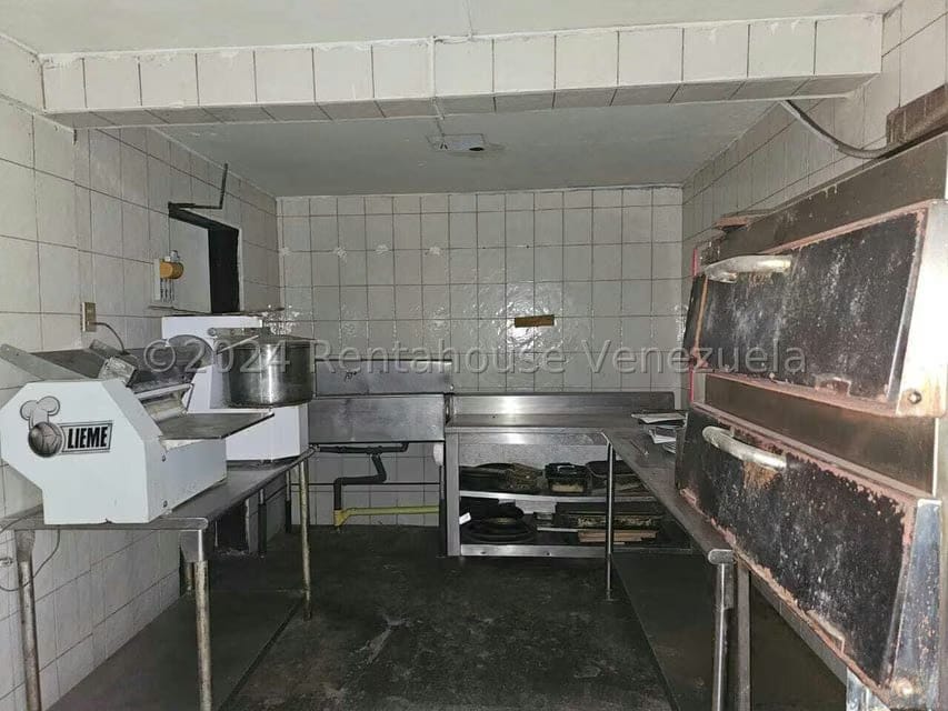Terreno (Comercial) en Venta en La Colonia Tovar, Aragua - 10