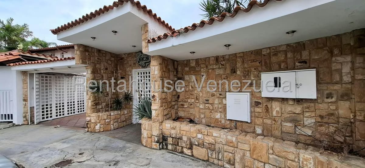 Casa (1 Nivel) en Venta en Macaracuay, Distrito Metropolitano - 2