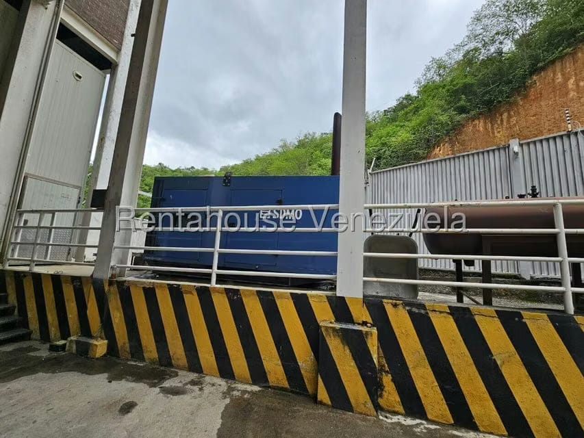 Comercial (Edificio) en Venta en Mampote, Miranda - 11