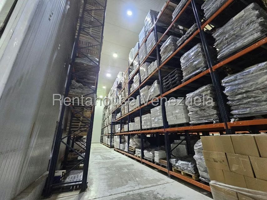 Comercial (Edificio) en Venta en Mampote, Miranda - 12