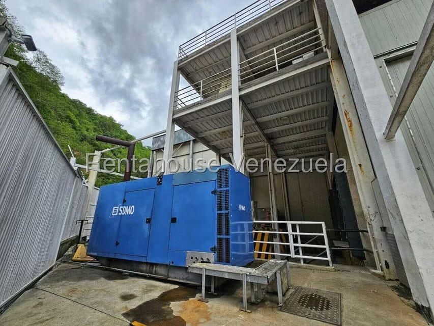Comercial (Edificio) en Venta en Mampote, Miranda - 23