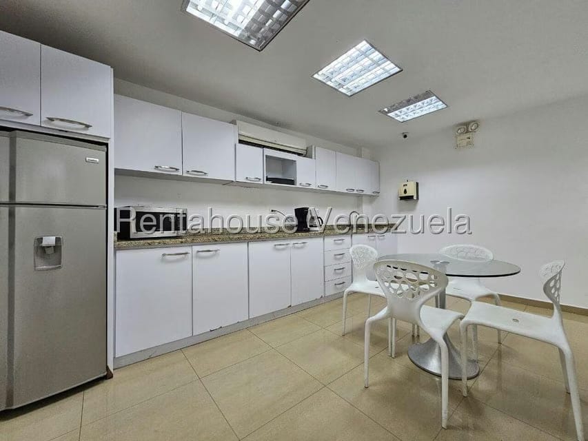 Comercial (Edificio) en Venta en Mampote, Miranda - 34