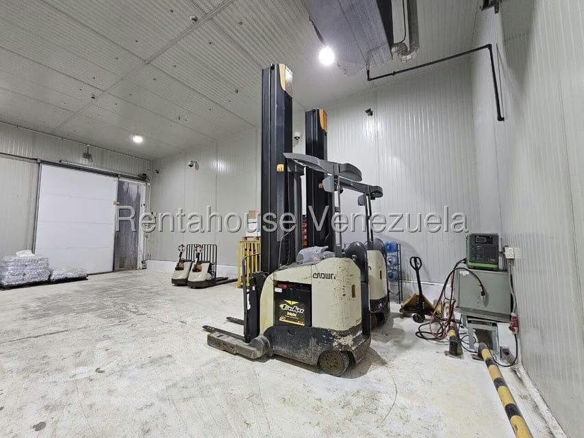 Comercial (Edificio) en Venta en Mampote, Miranda - 47