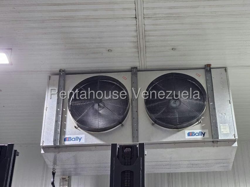 Comercial (Edificio) en Venta en Mampote, Miranda - 49