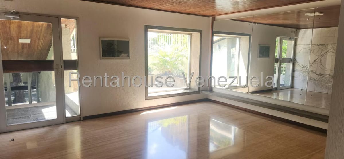 Apartamento (Penthouse) en Venta en La Florida, Distrito Metropolitano - 13