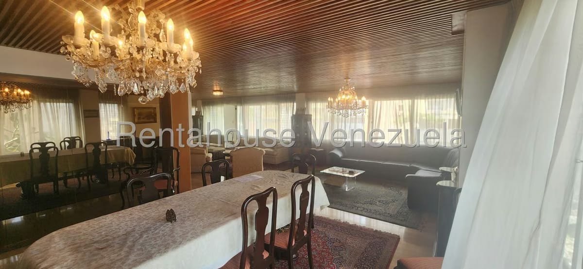 Apartamento (Penthouse) en Venta en La Florida, Distrito Metropolitano - 5
