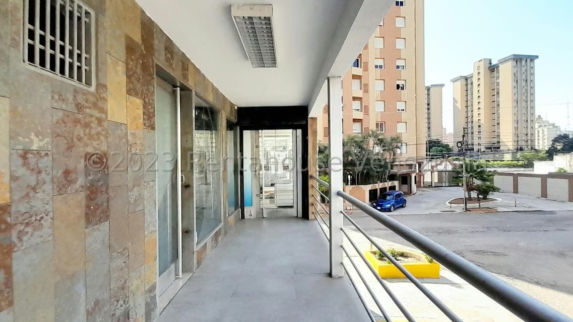 Comercial (Local Comercial) en Venta en Santa Rita, Zulia - 11