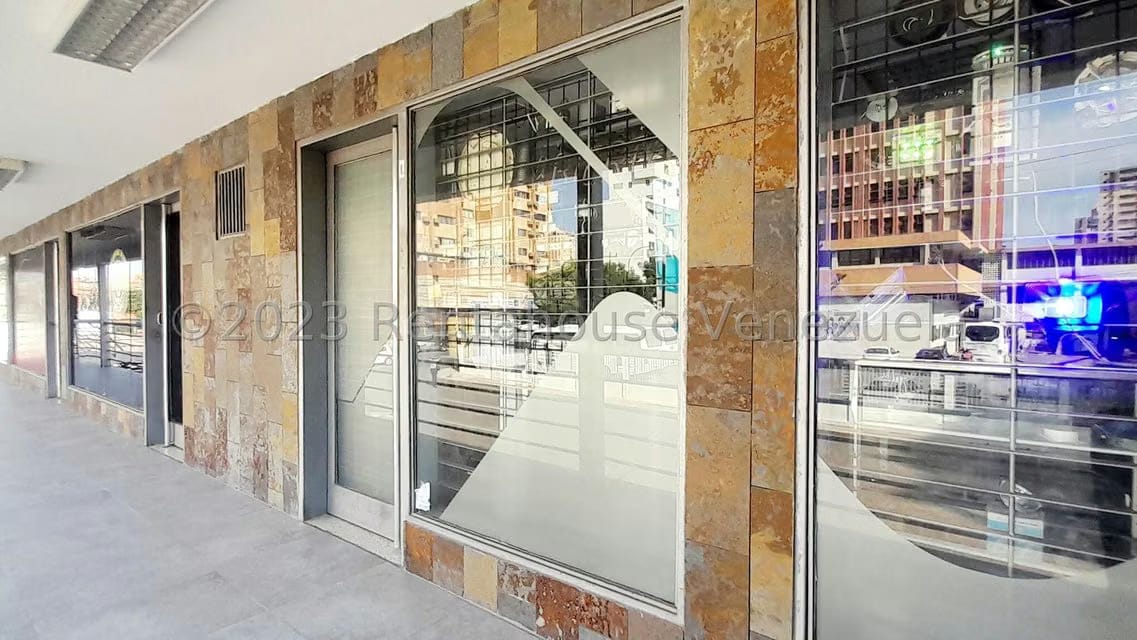 Comercial (Local Comercial) en Venta en Santa Rita, Zulia - 12