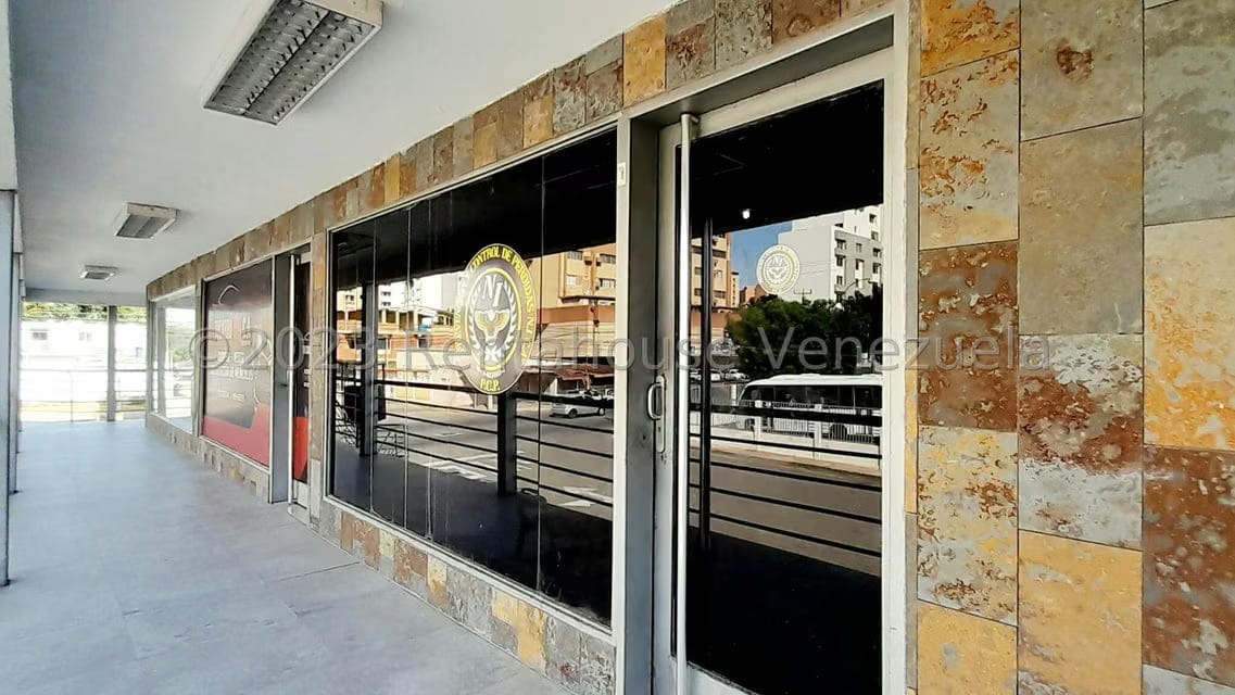 Comercial (Local Comercial) en Venta en Santa Rita, Zulia - 13