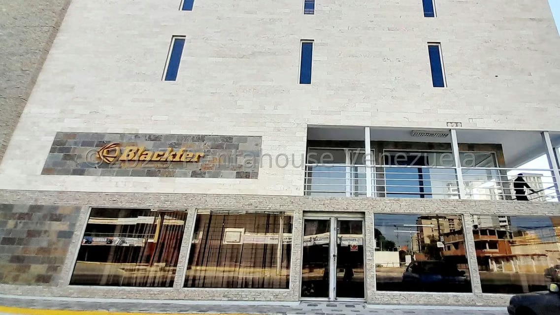 Comercial (Local Comercial) en Venta en Santa Rita, Zulia - 17