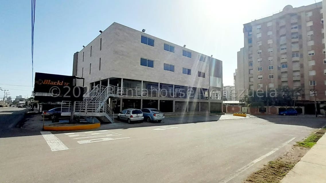 Comercial (Local Comercial) en Venta en Santa Rita, Zulia - 3