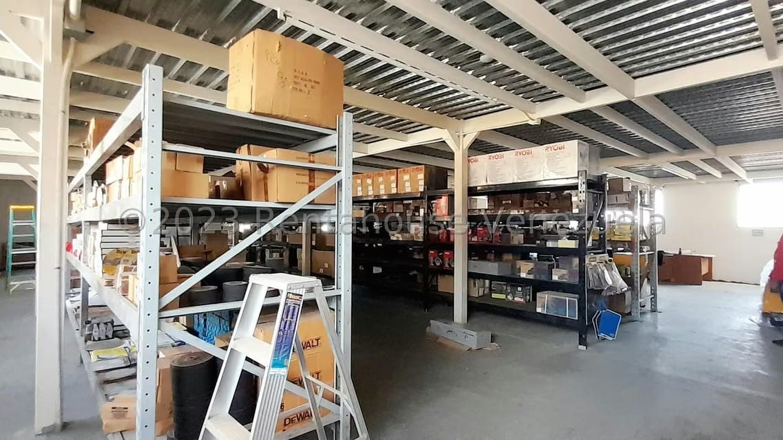 Comercial (Local Comercial) en Venta en Santa Rita, Zulia - 42