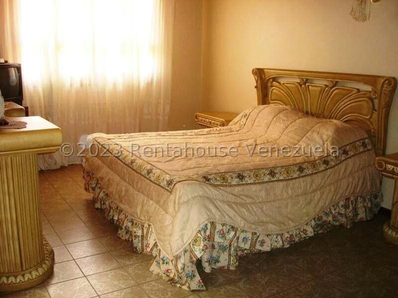 Casa (Duplex) en Venta en Colinas de Santa Monica, Distrito Metropolitano - 11