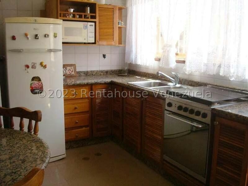 Casa (Duplex) en Venta en Colinas de Santa Monica, Distrito Metropolitano - 5