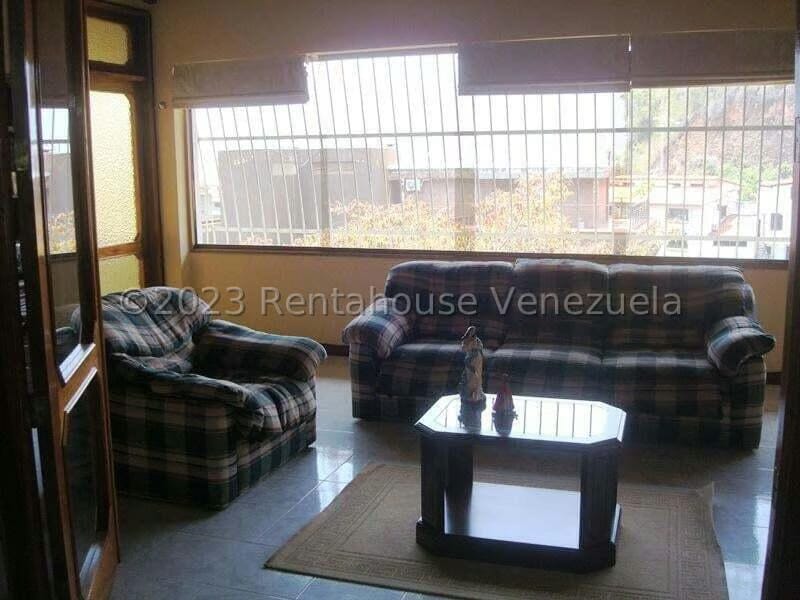 Casa (Duplex) en Venta en Colinas de Santa Monica, Distrito Metropolitano - 9