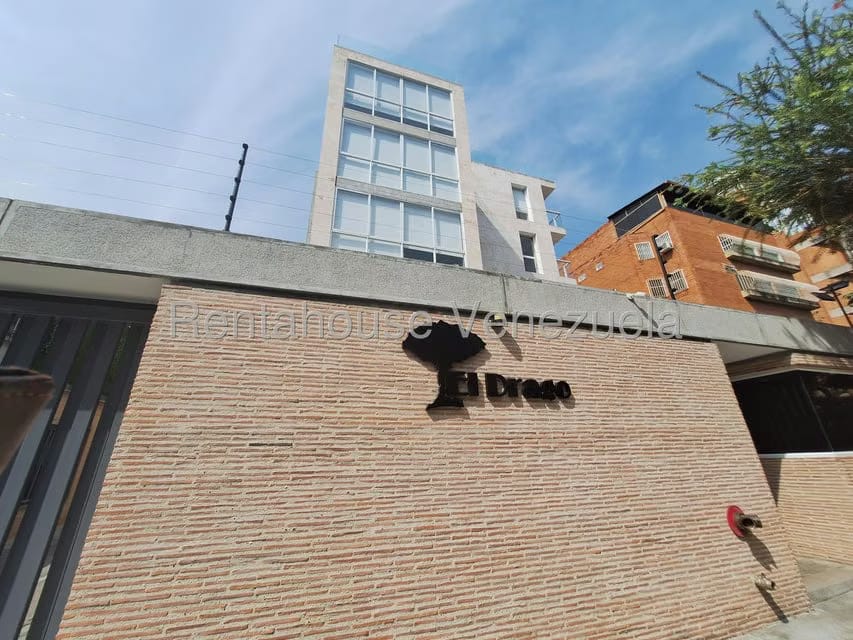 Apartamento (Multiples Niveles) en Venta en La Castellana, Distrito Metropolitano - 2