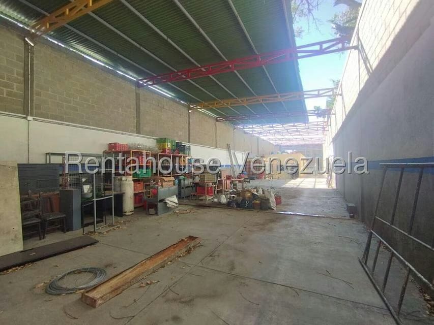 Comercial (Galpon - Deposito) en Venta en Centro, Lara - 11