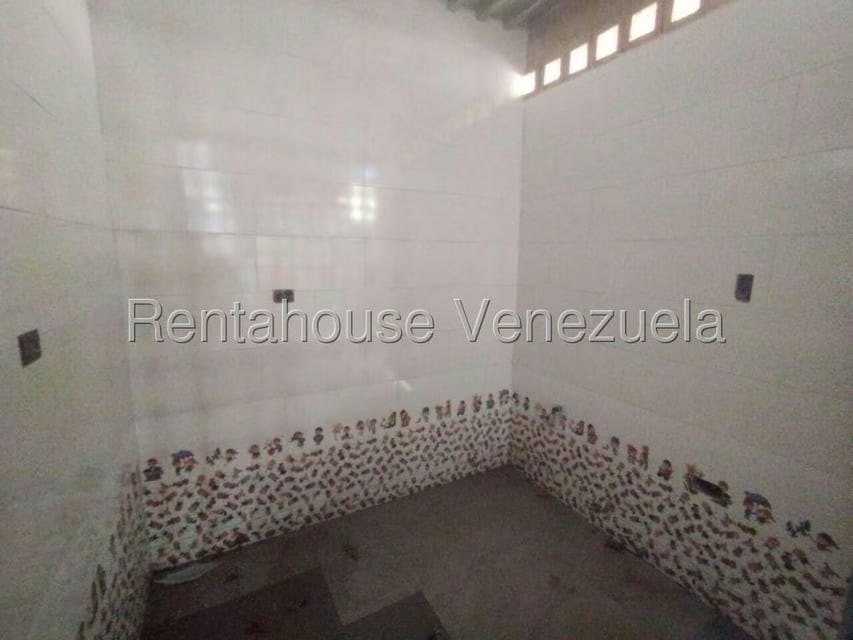 Comercial (Galpon - Deposito) en Venta en Centro, Lara - 14