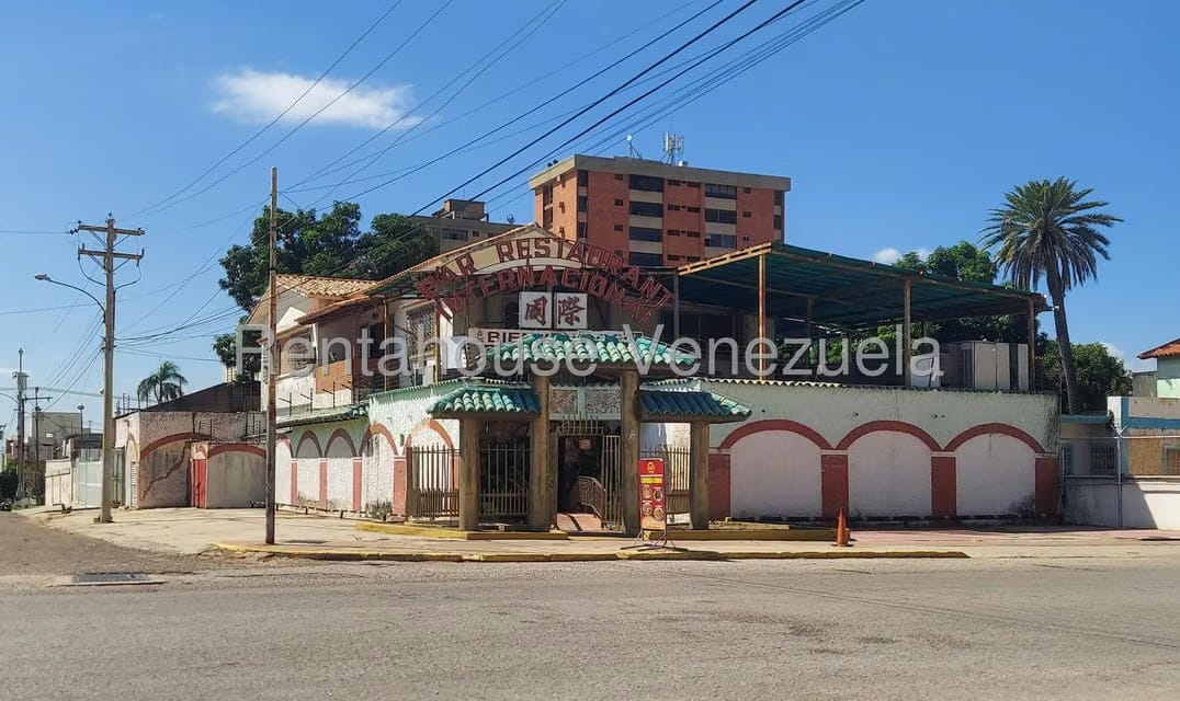 Comercial (Local Comercial) en Venta en Santa Maria, Zulia - 2