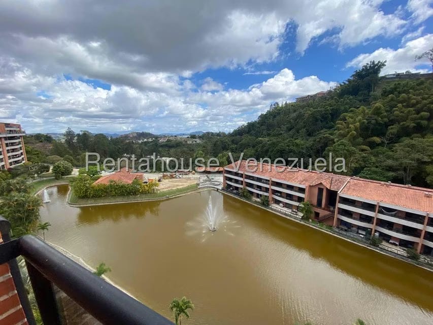 Apartamento (1 Nivel) en Venta en La Lagunita Country Club, Distrito Metropolitano - 2