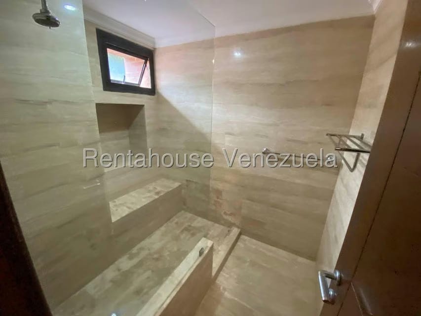 Apartamento (1 Nivel) en Venta en La Lagunita Country Club, Distrito Metropolitano - 30