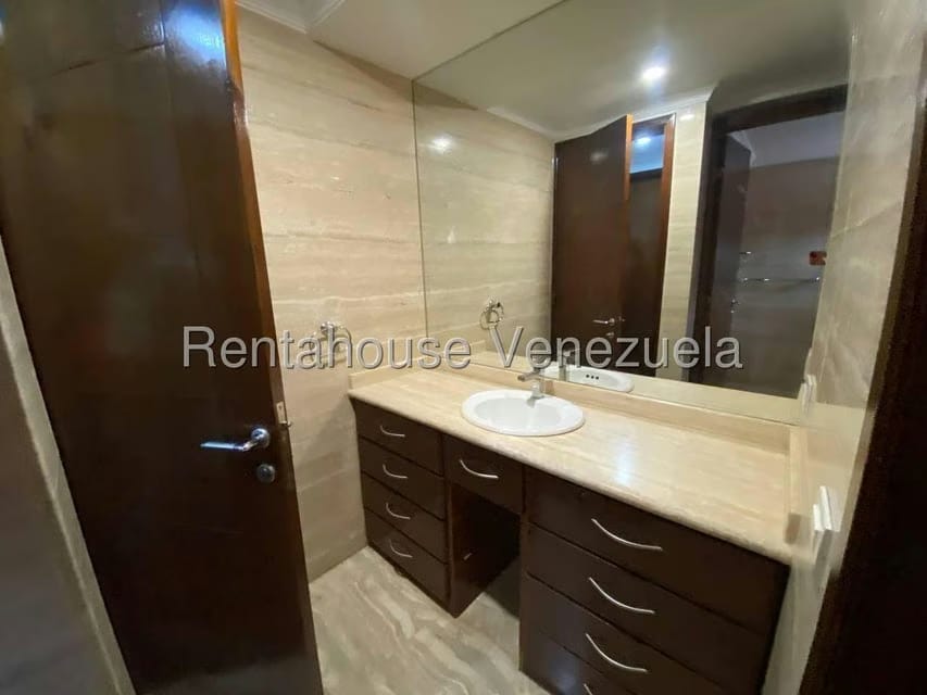 Apartamento (1 Nivel) en Venta en La Lagunita Country Club, Distrito Metropolitano - 33