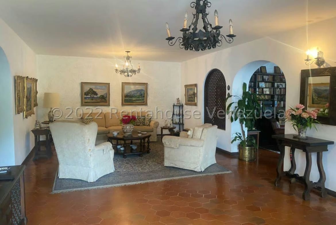 CASA EN VENTA-SELENE MARIN NOBREGA- MLS#23-5635 - 3