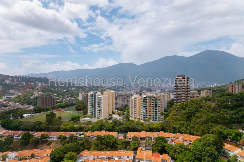 Casa (Duplex) en Venta en Santa Ines, Distrito Metropolitano - 3