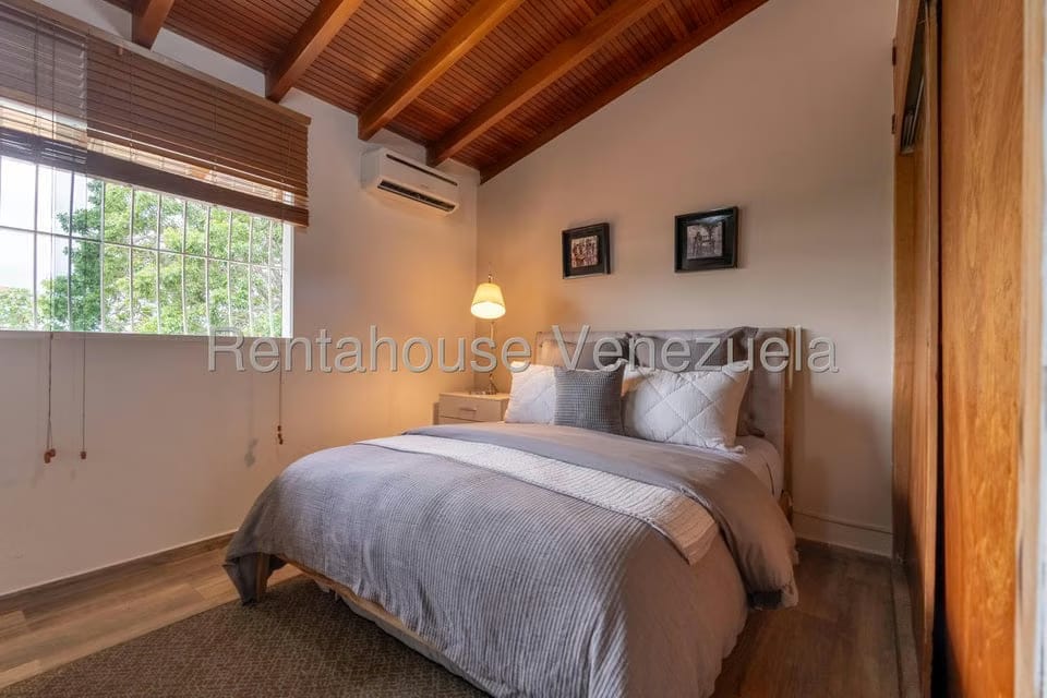 Casa (Duplex) en Venta en Santa Ines, Distrito Metropolitano - 29