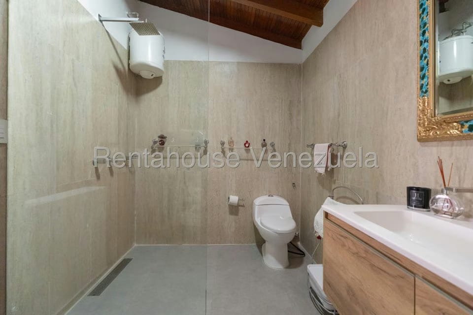 Casa (Duplex) en Venta en Santa Ines, Distrito Metropolitano - 38