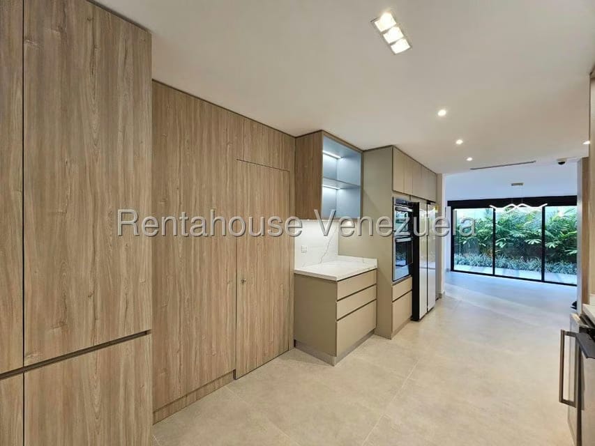 Casa (1 Nivel) en Venta en Altamira, Distrito Metropolitano - 11