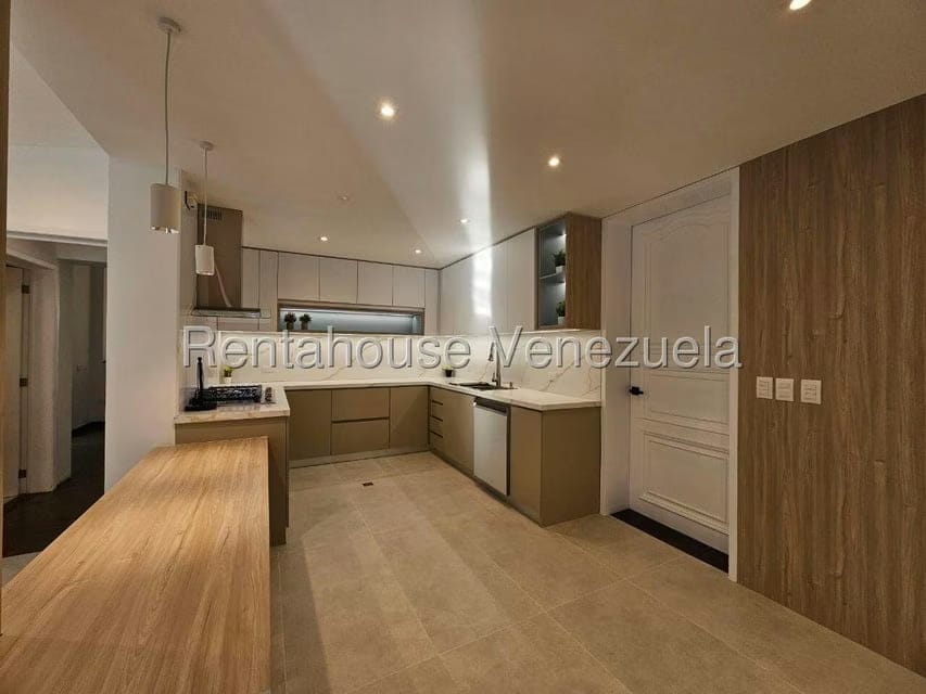 Casa (1 Nivel) en Venta en Altamira, Distrito Metropolitano - 16